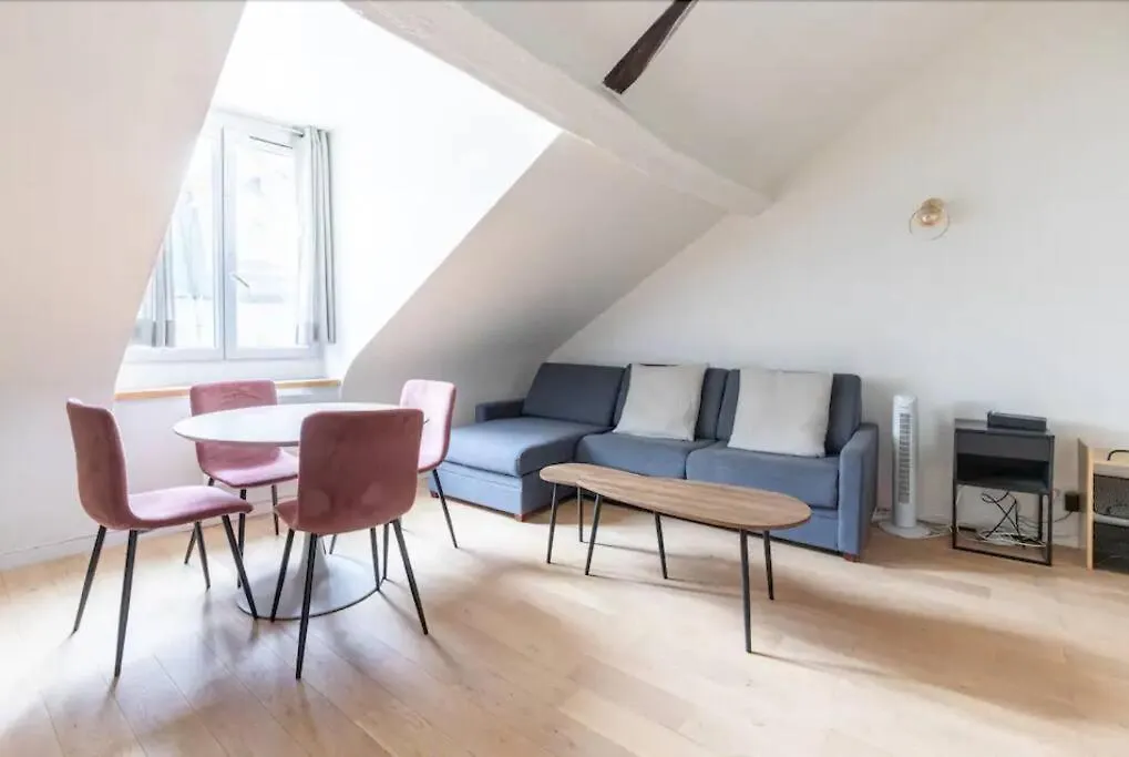 Grands Boulevards 52 Appartement Cosy 1Br-4P Paris